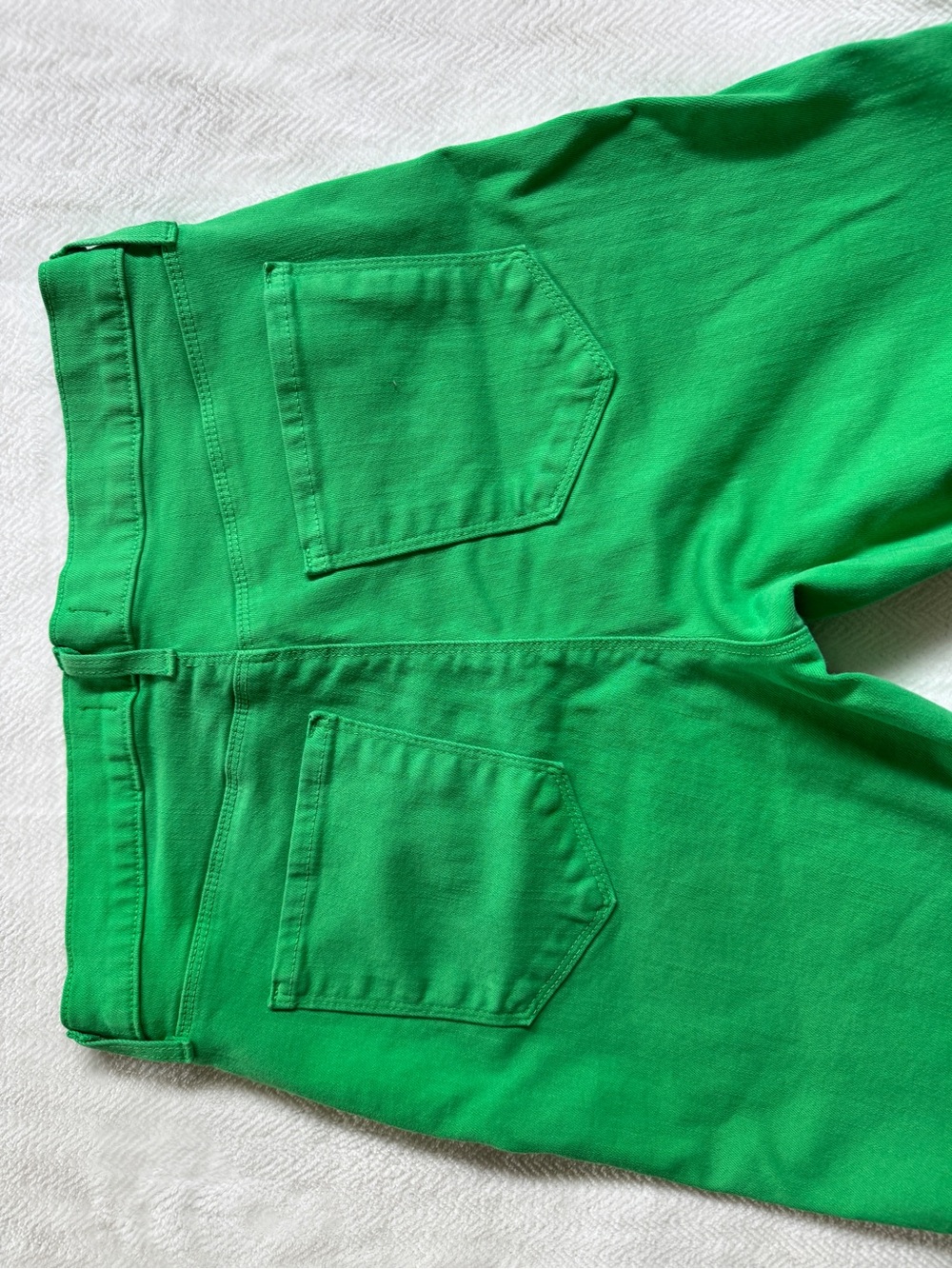 L'AGENCE Alexia High-Rise Straight Leg Jeans in Grass Green Size 28 - Picture 2 of 7